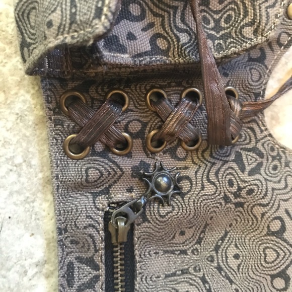 Maddie Moon - Bat wing belt print, Medium - Picture 4 of 8